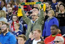 Australia set to allow 10,000-strong sporting crowds